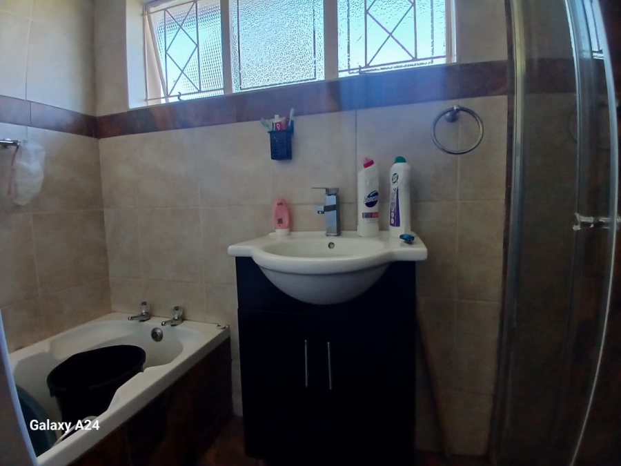 4 Bedroom Property for Sale in Amalinda Eastern Cape